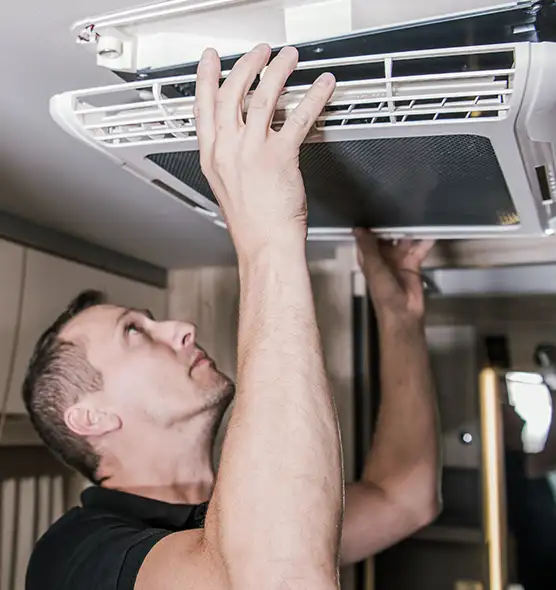 Professional Licensed And Insured Cleaners in Golden Glades, FL